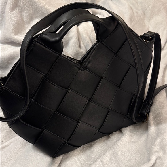 Urban Expressions Certified Vegan Chic Black Quilted hand/Shoulder Bag